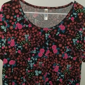 Lularoe EUC Floral Classic Tee